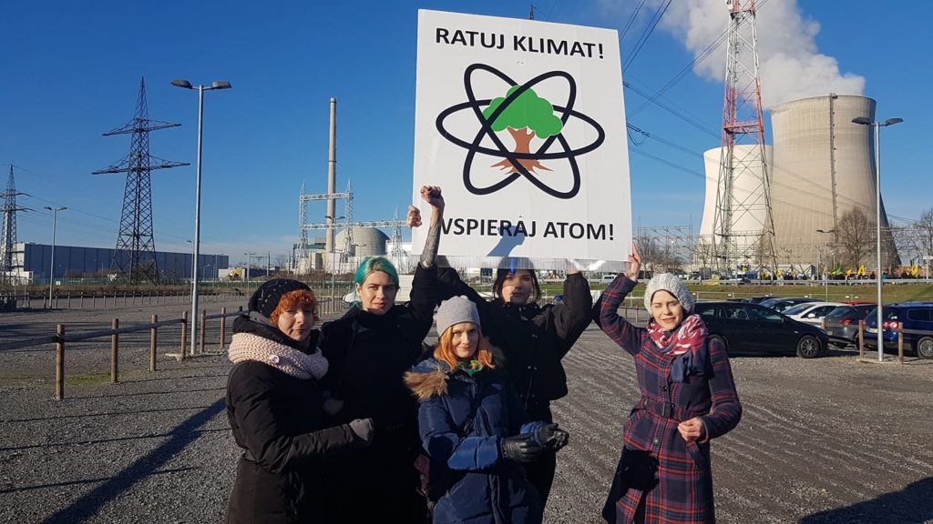 Członkinie FOTA4Climate podczasu protestu przeciwko zamykaniu elektrowni jądrowej w Philippsburgu.